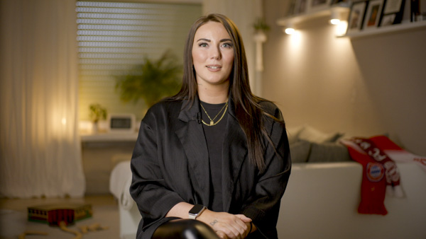 Auch mein Fußball! - Frauen im Stadion 
